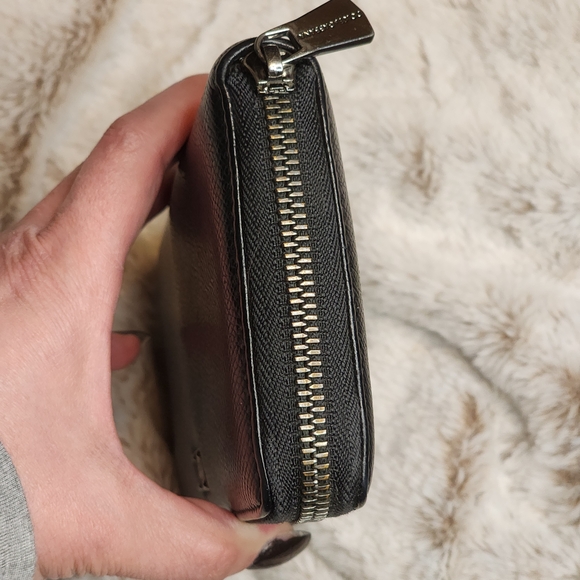 Dolce & Gabbana Black Leather Wallet - Picture 8 of 11